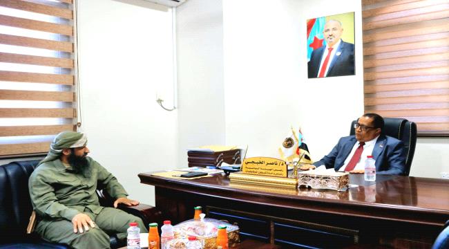 الدكتور الخُبجي يطّلع من قائد قوات الحزام الأمني على مستجدات الأوضاع الأمنية