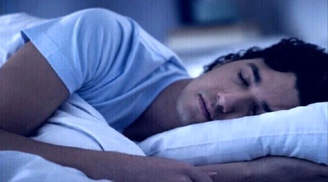 ارتجاع المرئ.. الأعراض الوضعية الصحية للنوم